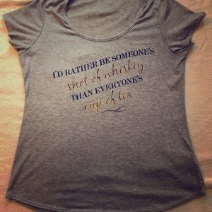 Lightweight graphic T Sz L large From Maurices